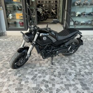 Benelli Leoncino 500 2022
